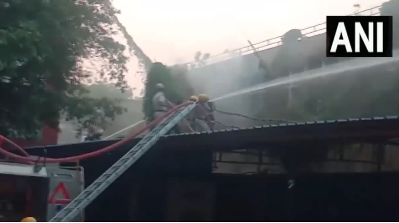 पटना के BSNL ऑफिस में लगी आग, मौके पर पहुंची दमकल की कई गाड़ियां