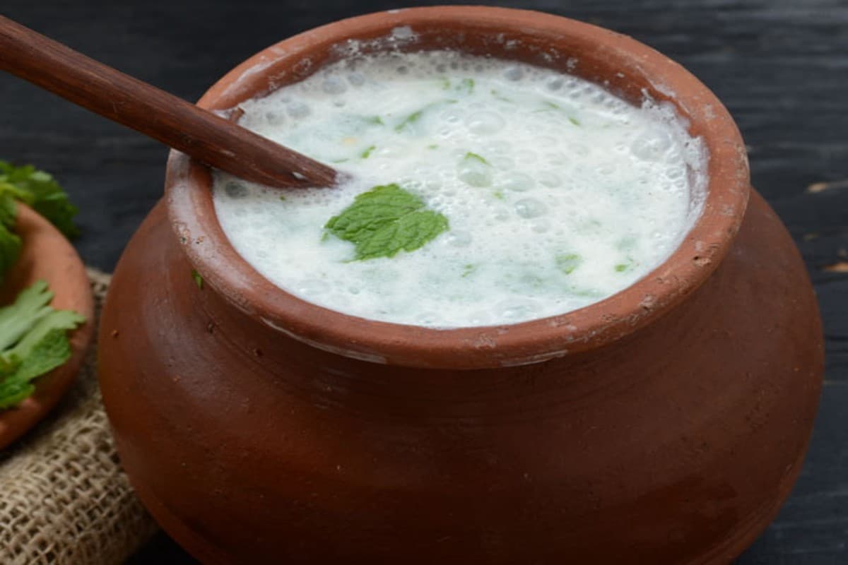 Benefits of Buttermilk: गर्मी में रोज पीना चाहिए छाछ, जानिए क्यों कहा डायटीशियन ने