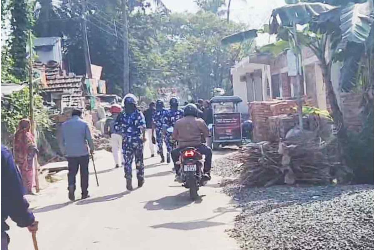 Lok Sabha Election 2024 : वोटिंग से पहले भांगड़ में बवाल, आइएसएफ व तृणमूल समर्थकों के बीच झड़प, बमबारी में 7 घायल