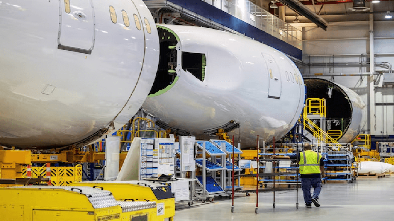 बोइंग 787 विमान में हेराफेरी? जांच कर रही अमेरिकी सरकार