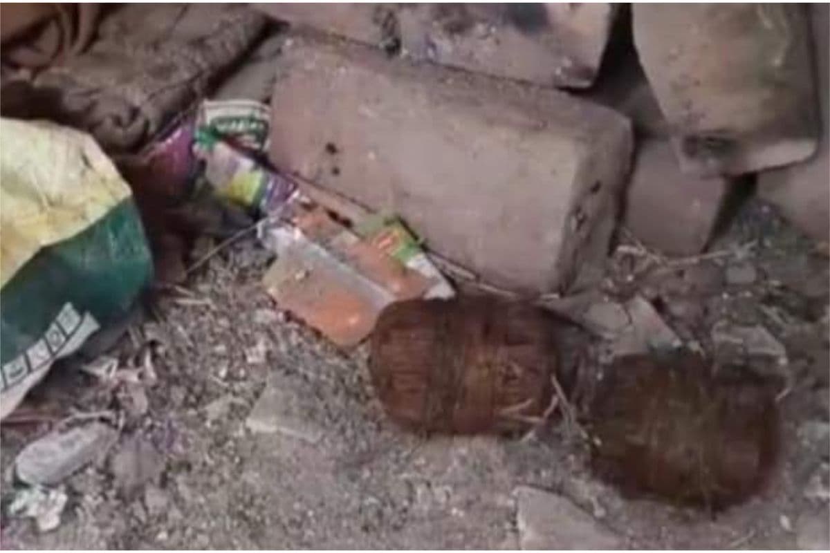 बीरभूम के माड़ग्राम में बमों से भरा बस्ता मिलने से हड़कंप