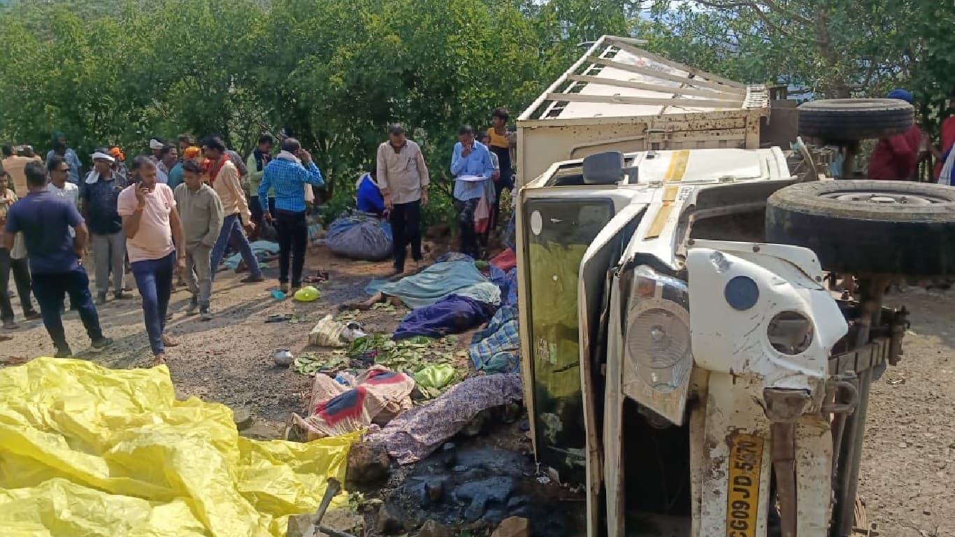 Chhattisgarh Accident: कवर्धा में भीषण सड़क हादसा, 19 की मौत, सीएम ने की मुआवजे की घोषणा