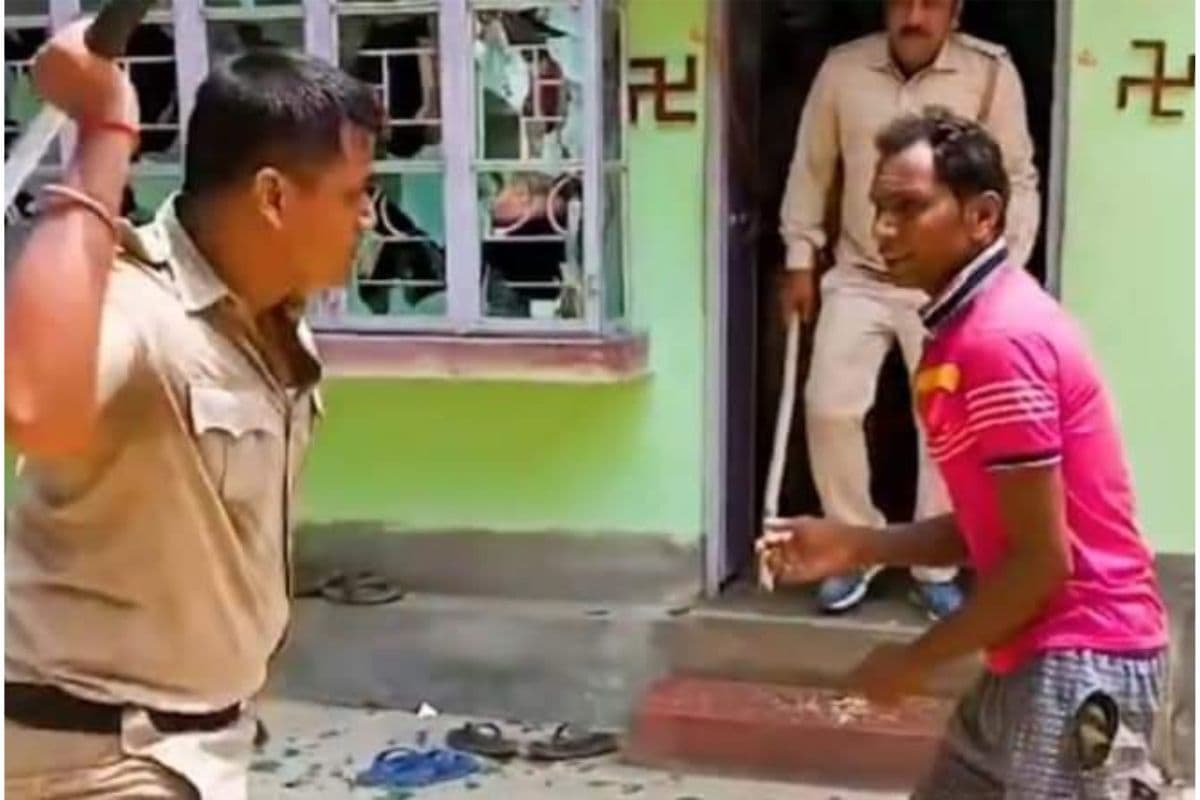 बीरभूम में दो गुटों में हुई मार-पीट, मौके पर पहुंची पुलिस पर भी लोगों ने किया हमला, एएसआई समेत आठ पुलिस कर्मी घायल