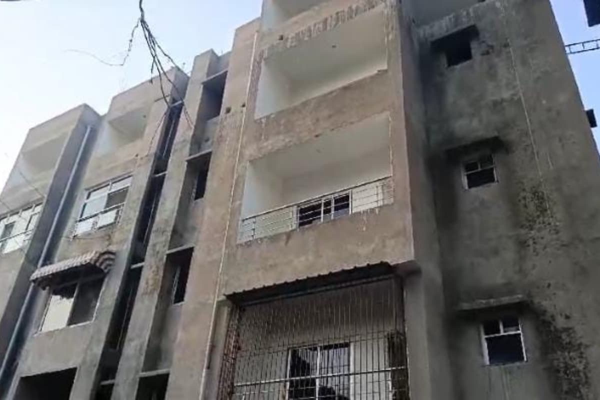 रांची में ED की टीम फिर जहांगीर आलम के फ्लैट पर पहुंची, कर रही है जांच