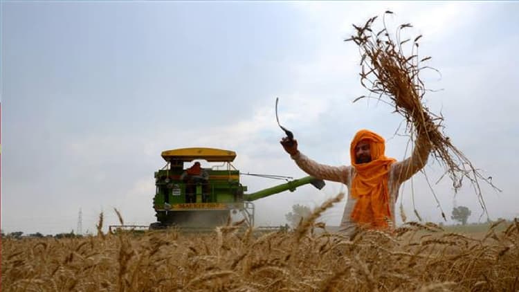 किसानों को भी भरना चाहिए आयकर रिटर्न या नहीं, जानें क्या कहते हैं एक्सपर्ट?