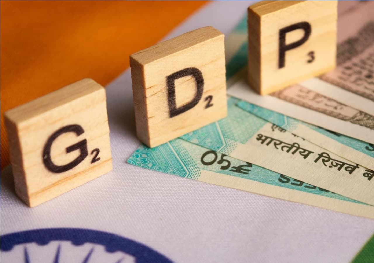 GDP: पहली तिमाही में GDP में आई गिरावट, आर्थिक वृद्धि दर 6.7 फीसदी पर फिसली