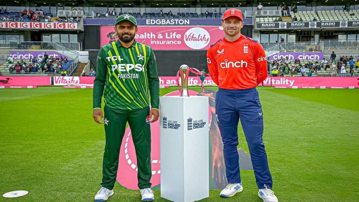 ENG vs PAK: इंग्लैंड ने चौथे टी20 में पाकिस्तान को रौंदकर सीरीज पर कब्जा किया