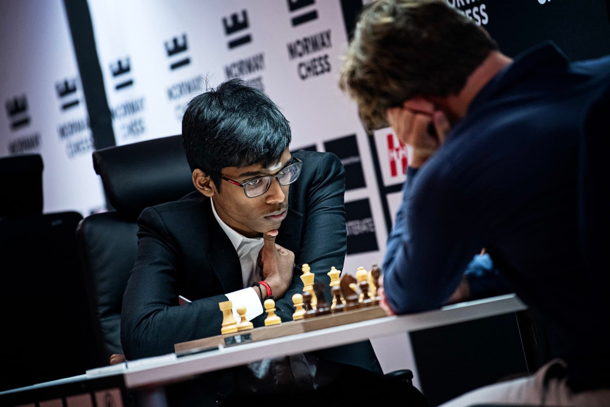 Norway Chess 2024: प्रज्ञानानंद ने रचा इतिहास, नंबर 1 ख‍िलाड़ी मैग्नस कार्लसन को हराया