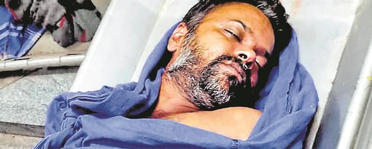 Kolkata: तारातला में बिहार के रहनेवाले दो लोगों की मौत, झाड़ियों की सफाई के दौरान लगा करंट