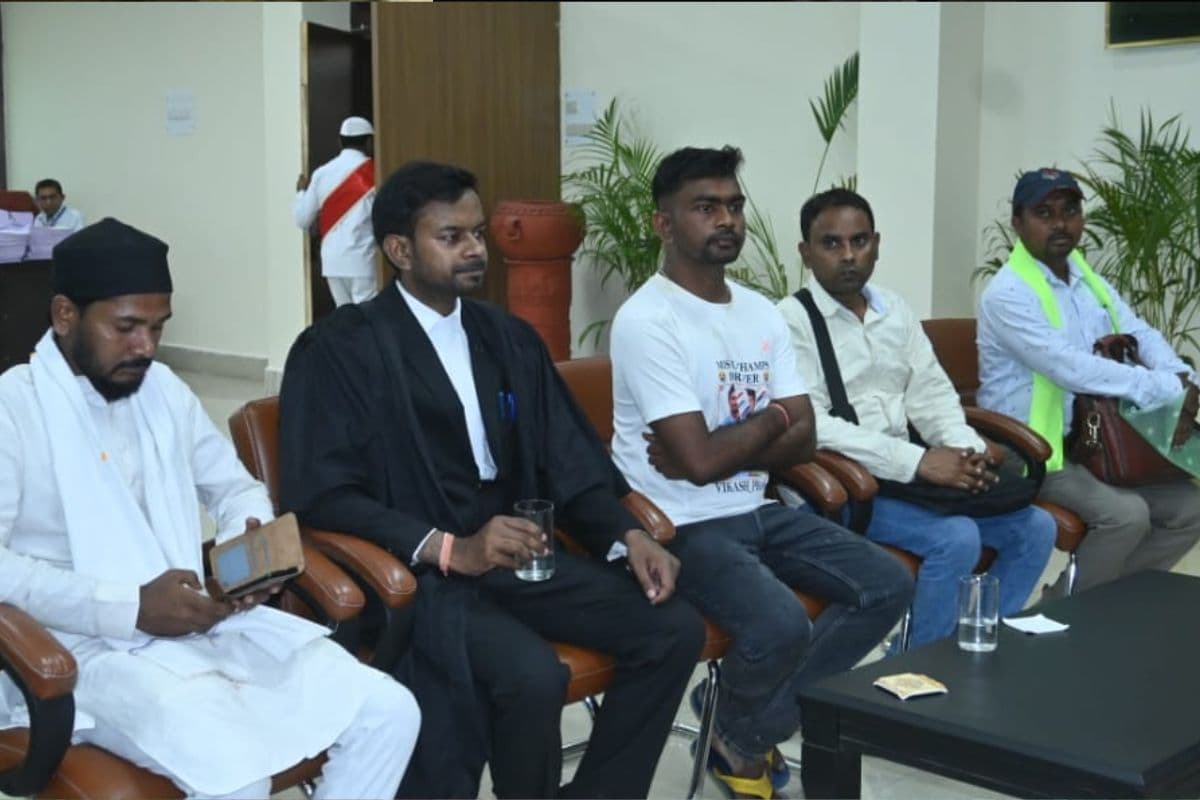 लोकसभा चुनाव 2024: बोकारो में नामांकन दाखिल करने के बाद से जयराम महतो ट्रेसलेस