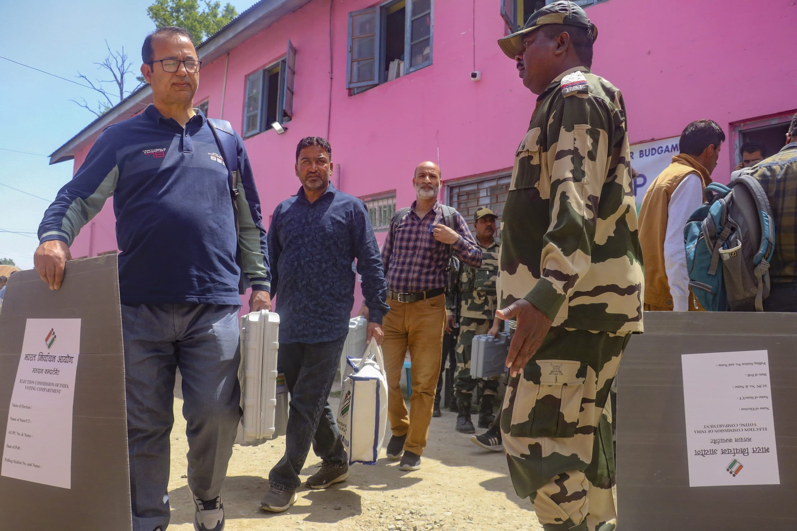 Lok Sabha Election 2024: 5वें चरण में राजनाथ सिंह, राहुल और स्मृति ईरानी सहित कई स्टार नेता मैदान में, हॉट सीट पर नजर