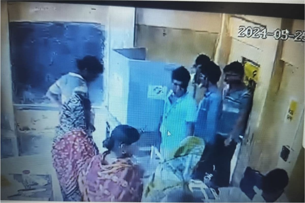 Lok Sabha Election 2024 : देवांशु भट्टाचार्य ने वीडियो पोस्ट कर भाजपा पर नंदीग्राम में छप्पा वोट डालने का लगाया आरोप