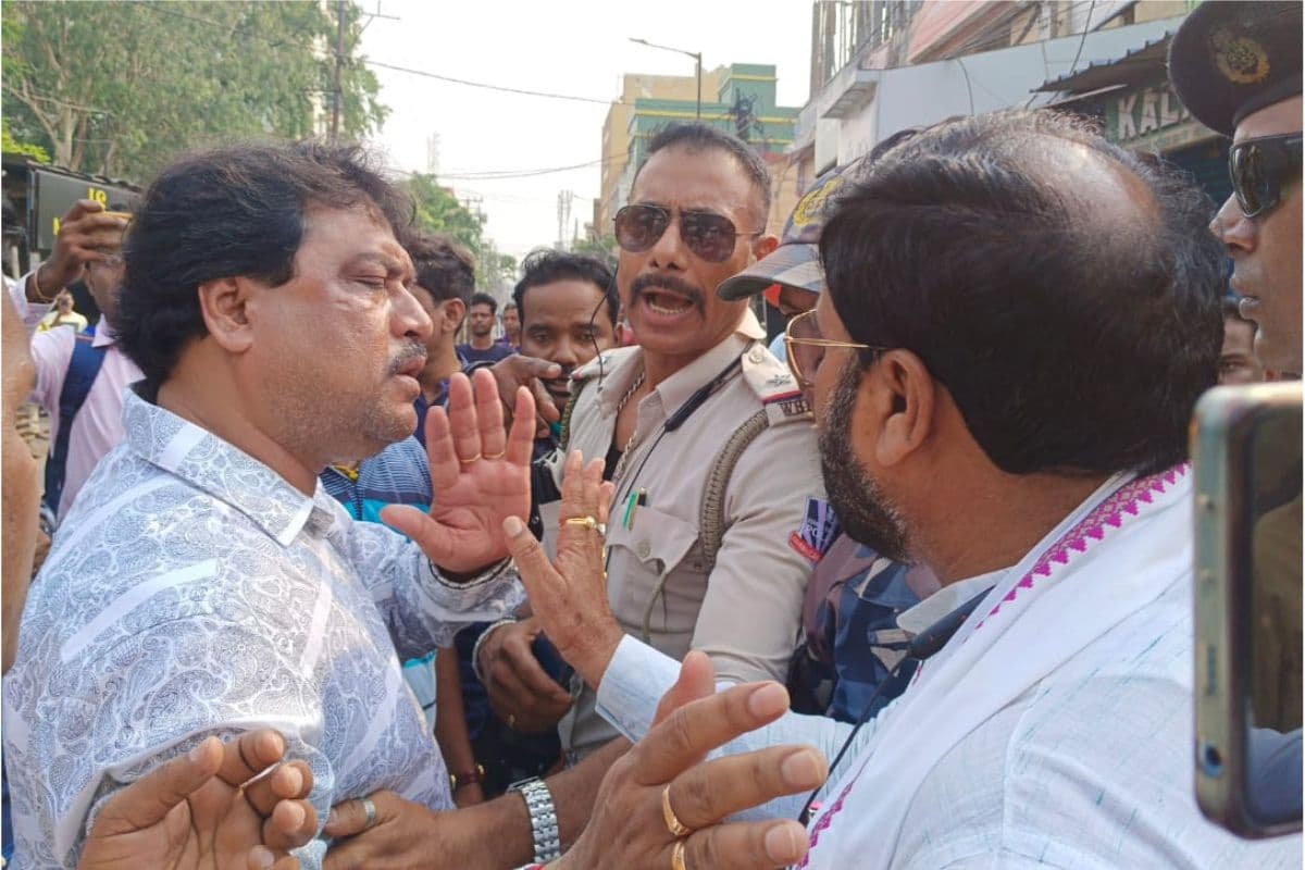 Lok Sabha Election 2024 : दुर्गापुर में तृणमूल ने भाजपा विधायक पर वोटरों को प्रभावित करने का लगाया आरोप, मचा हंगामा
