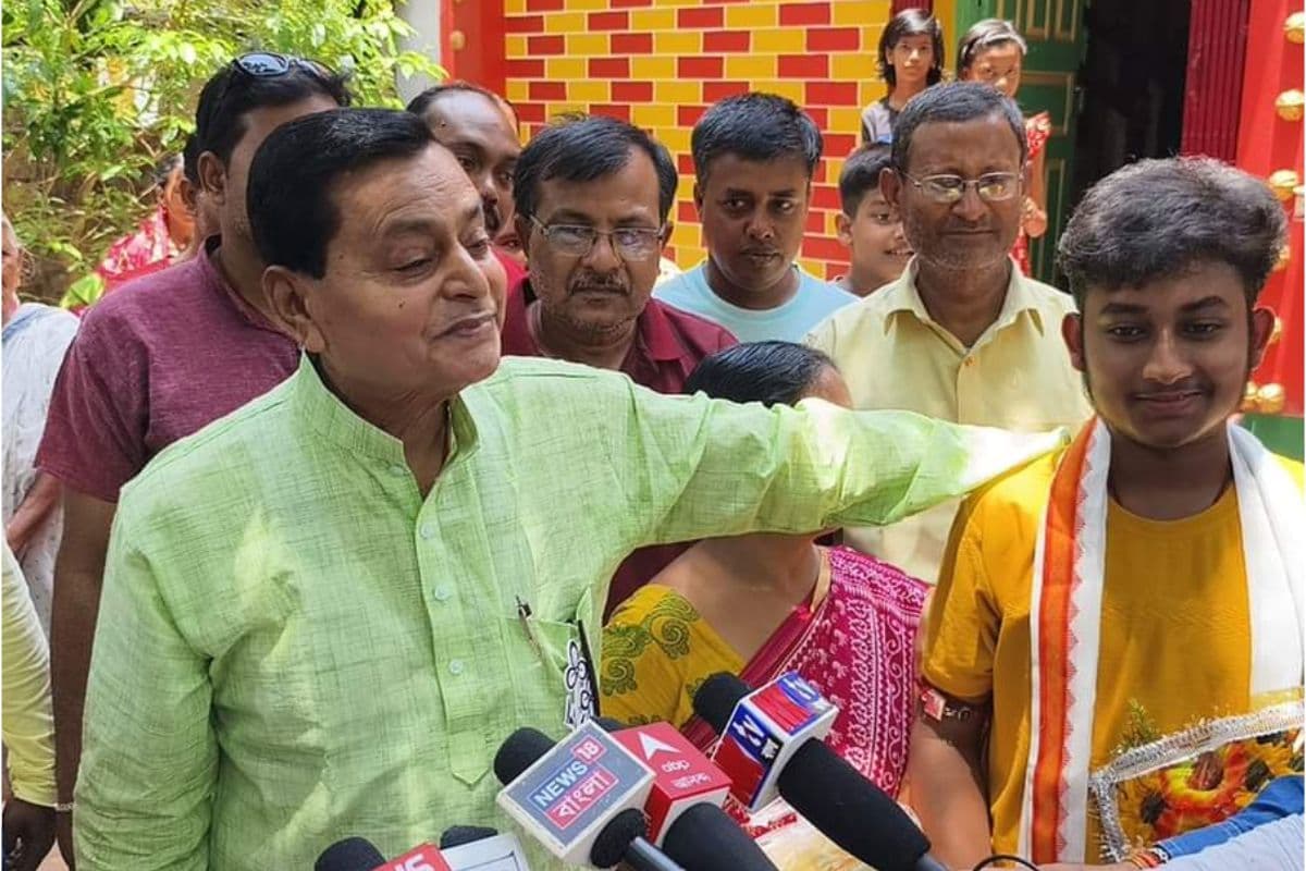 WBBSE Madhyamik Result 2024 : माध्यमिक परीक्षा में अव्वल नंबर लाये छात्रों में कोई बनना चाहता है डाॅक्टर तो कोई आईपीएस