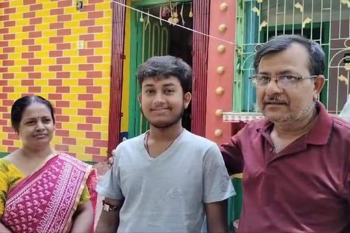 WBBSE Madhyamik Result 2024 : माध्यमिक परीक्षा के 80 दिन बाद आया रिजल्ट, मेधा तालिका में पूर्व बर्दवान के सात और बीरभूम के तीन विद्यार्थी शामिल