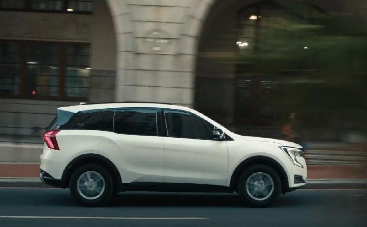 XUV700 का अफॉर्डेबल वेरिएंट लेकर आयी महिंद्रा, मिलेंगे ये दमदार फीचर्स