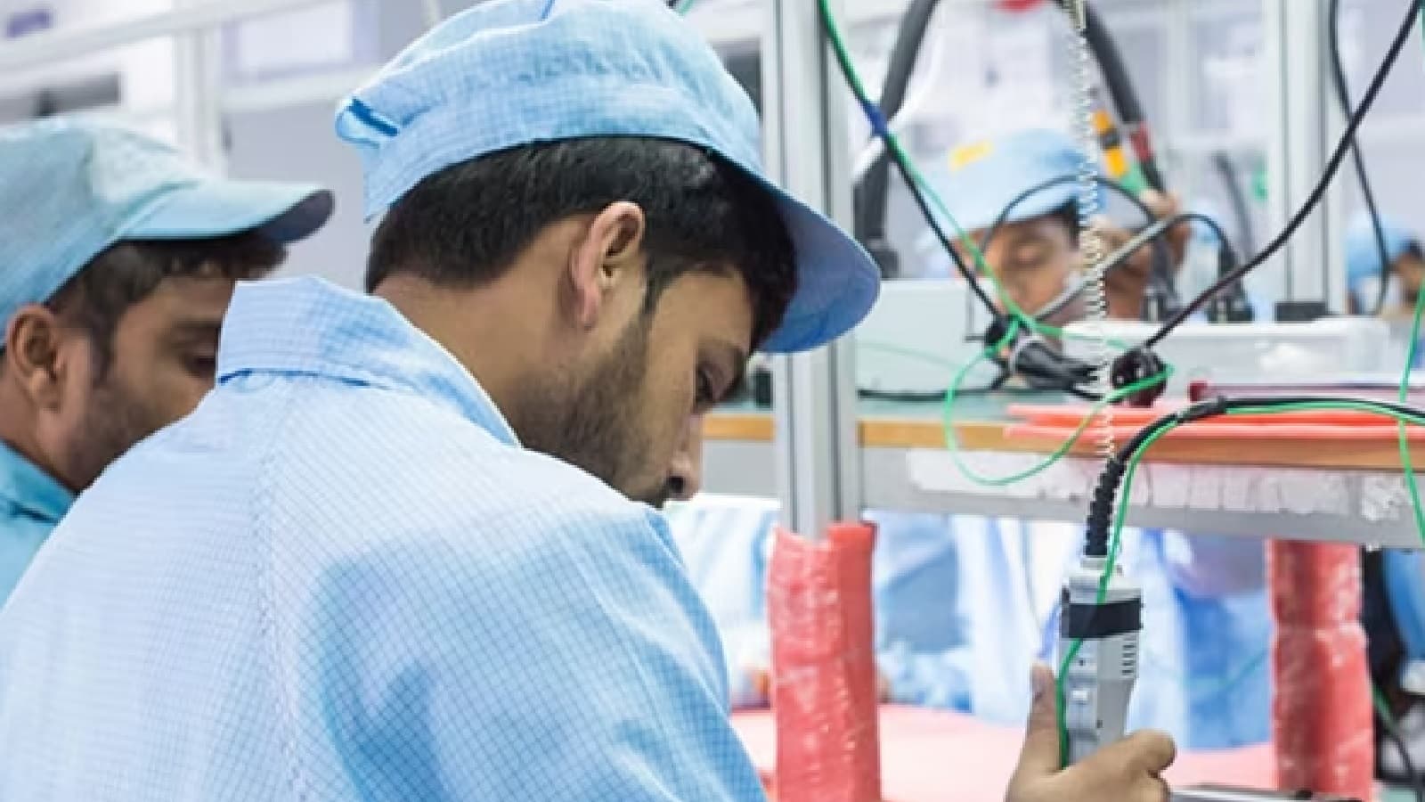 क्या है मैन्युफैक्चरिंग फंड, जिसमें लोगों का बढ़ रहा इंट्रेस्ट?