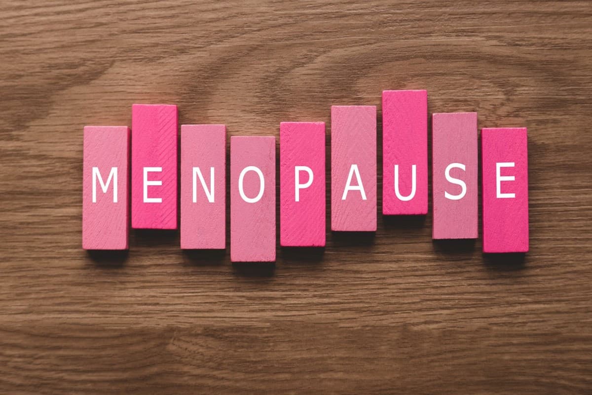 Women's Health Day: मेनोपॉज के दौरान आते हैं कई शारीरिक बदलाव, मेनोपॉज की दिक्कतों से ऐसे करें बचाव