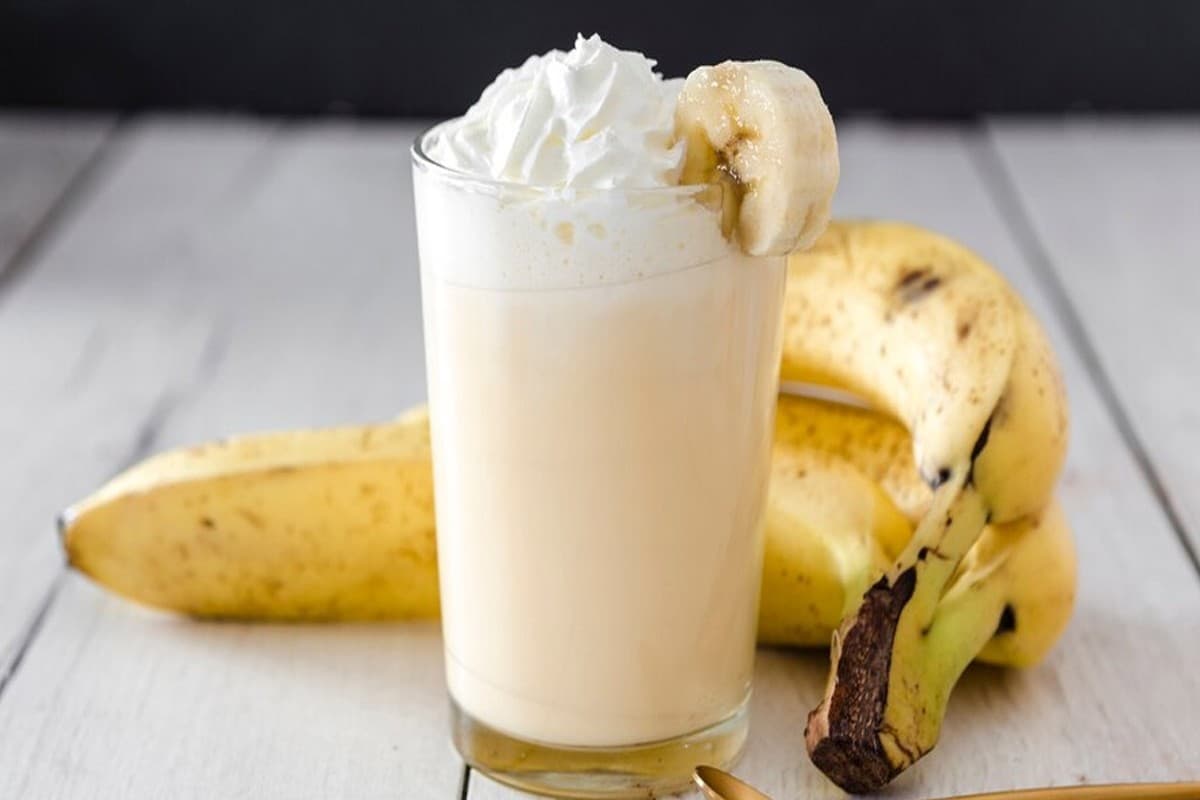 Milk and Banana: दूध और केला मिलाकर खाने से होने वाले 5 सबसे बड़े फायदे