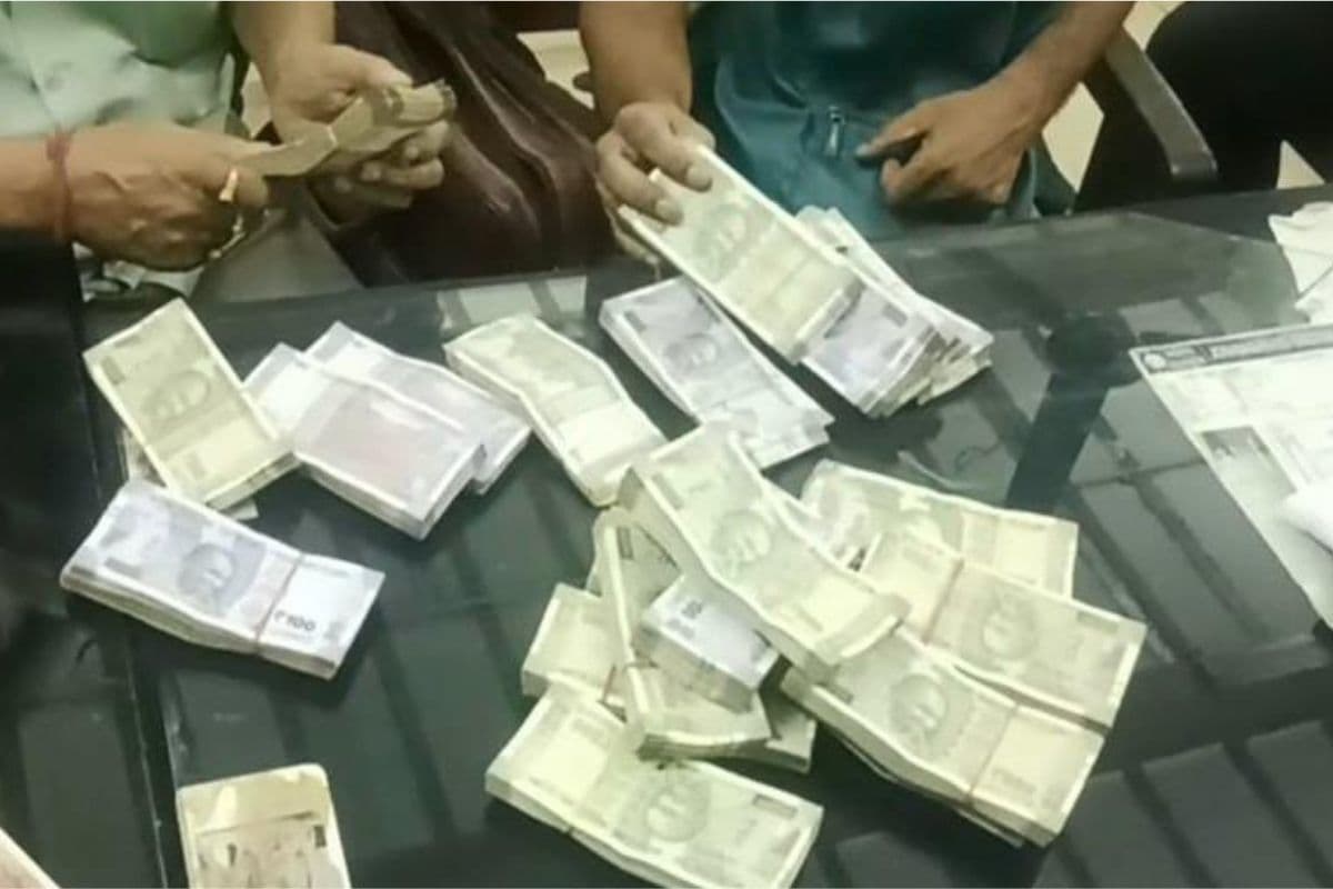 जोड़ाबागान से 8.50 लाख नकदी समेत पकड़ा गया युवक