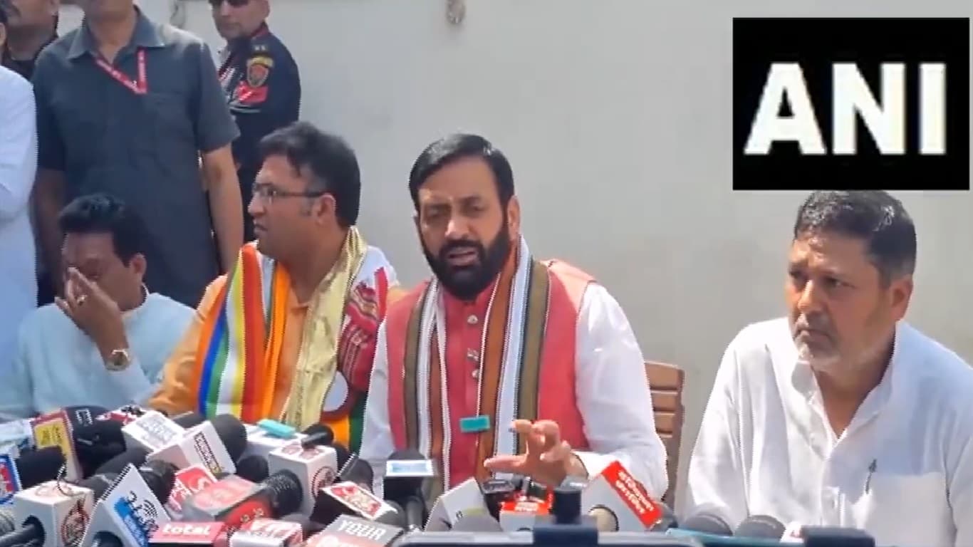 Haryana Crisis: सीएम सैनी का दावा- सरकार पर कोई खतरा नहीं, कांग्रेस ने राष्ट्रपति शासन की मांग की