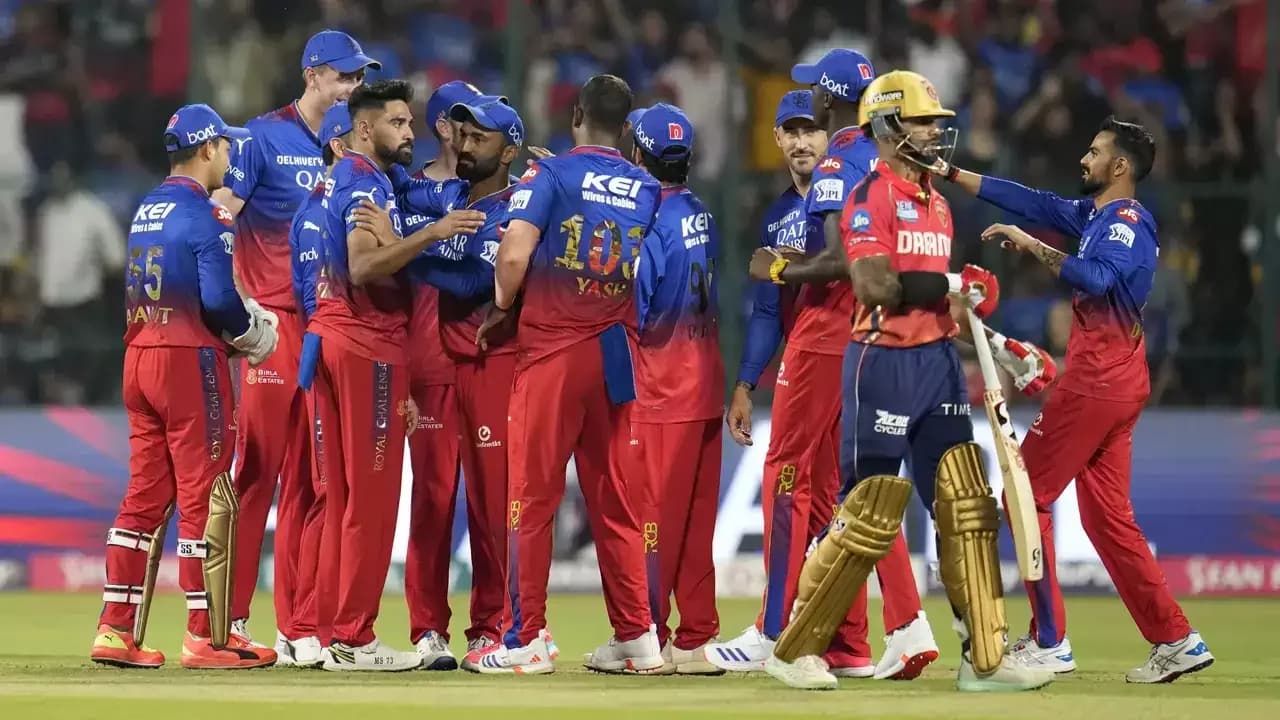 IPL 2024: पंजाब किंग्स या आरसीबी में से कोई एक टीम आज हो जाएगी प्लेऑफ की रेस से बाहर
