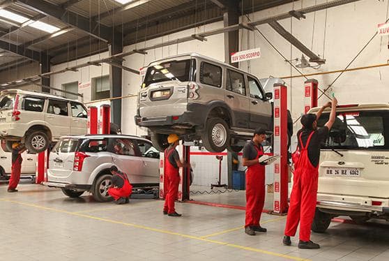 Car Tips: कार सर्विसिंग सेंटर वाले ऐसे लगाते हैं चूना, फ्रॉड से बचने के लिए करें ये उपाय Car Tips: कार सर्विसिंग सेंटर वाले ऐसे लगाते हैं चूना, फ्रॉड से बचने के लिए करें ये उपाय