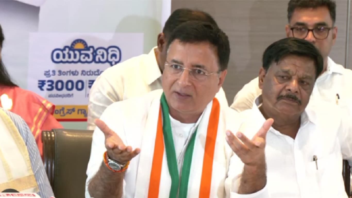 Prajwal Revanna Obscene Videos Case: कांग्रेस ने पीएम मोदी और अमित शाह पर किया हमला, 10 सवालों के जवाब मांगे