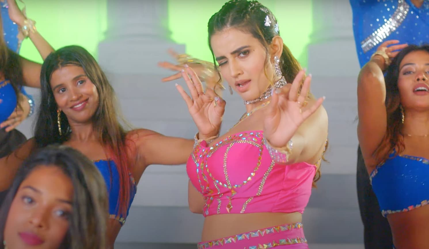 Bhojpuri Song : अक्षरा सिंह की हर ‘अदा कातिलाना’, नया वीडियो देखेंगे तो दिल हार बैठेंगे