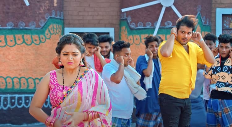 Bhojpuri Song : कल्लू व खुशी कक्कड़ की आवाज में नया गाना ‘झगड़ा करेला’ हुआ रिलीज