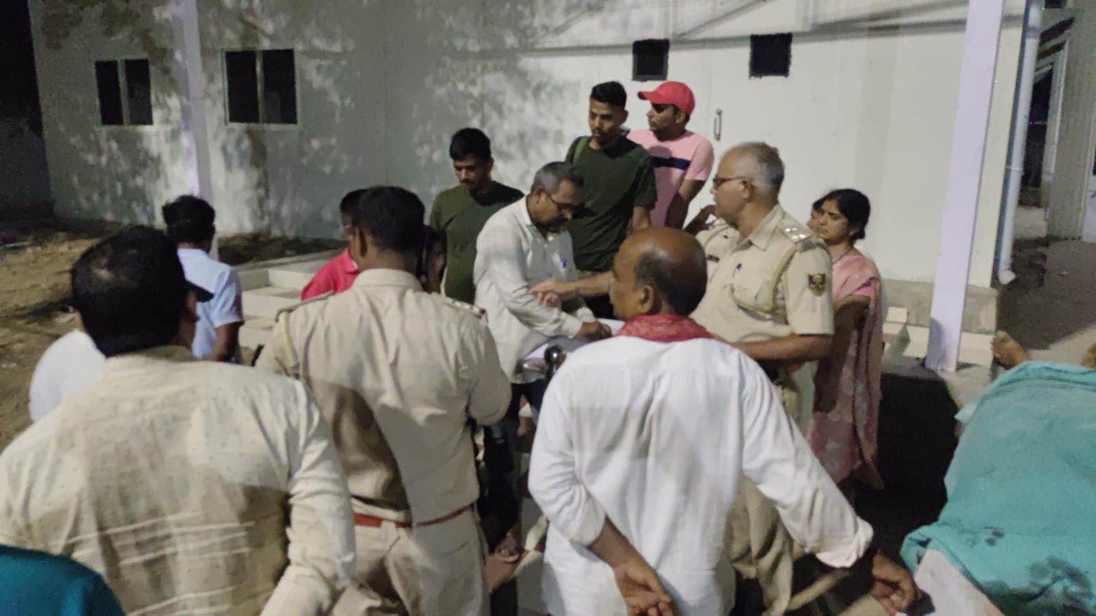 औरंगाबाद के इंद्रपुरी बराज पर दो बाइक की टक्कर में दो युवकों की दर्दनाक मौत, परिजनों की चीख-पुकार से गूंजा अस्पताल