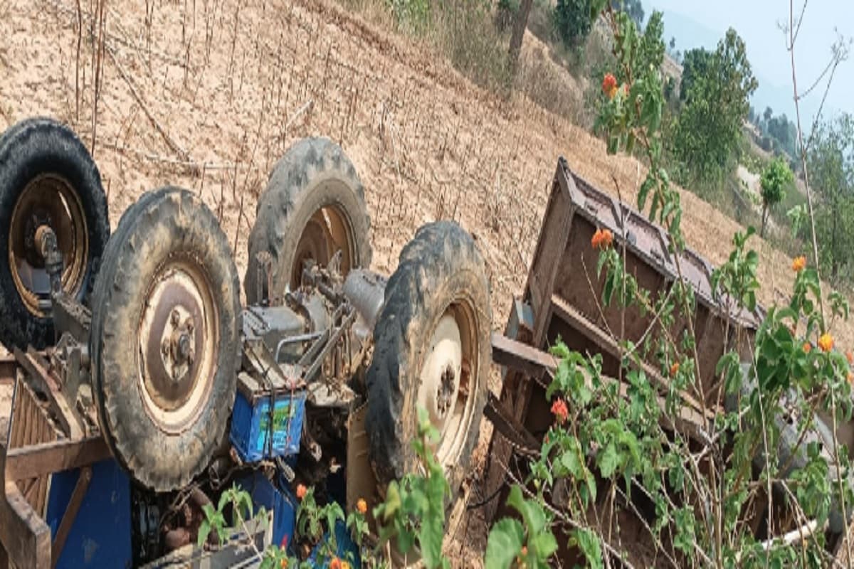गिरिडीह में ट्रैक्टर पलटने से चालक की मौत, ऐसे हुआ हादसा