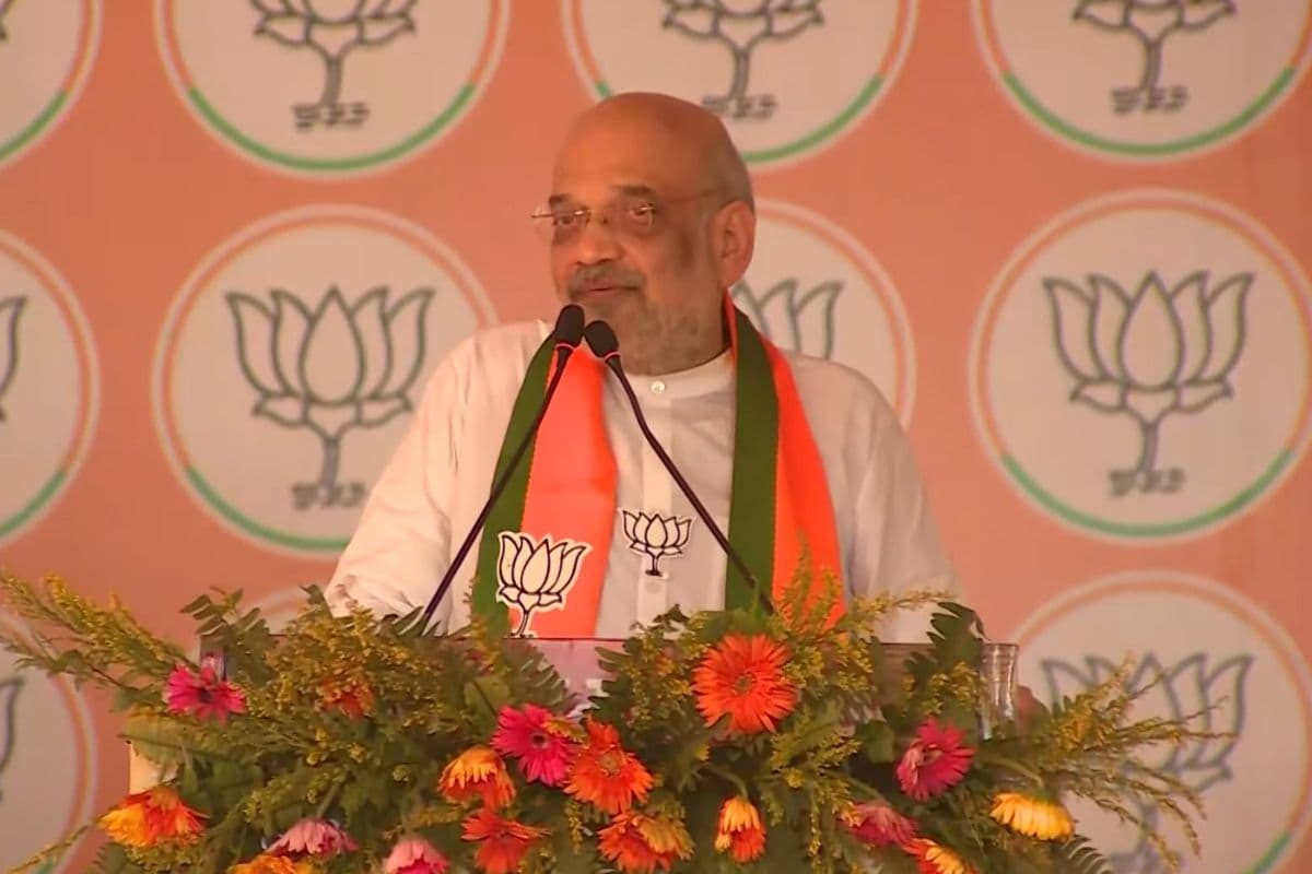 Amit Shah: आरक्षण पर कांग्रेस व पूर्व सीएम हेमंत सोरेन पर साधा निशाना, इंडी गठबंधन पर बेटे-बेटियों के लिए राजनीति करने का लगाया आरोप