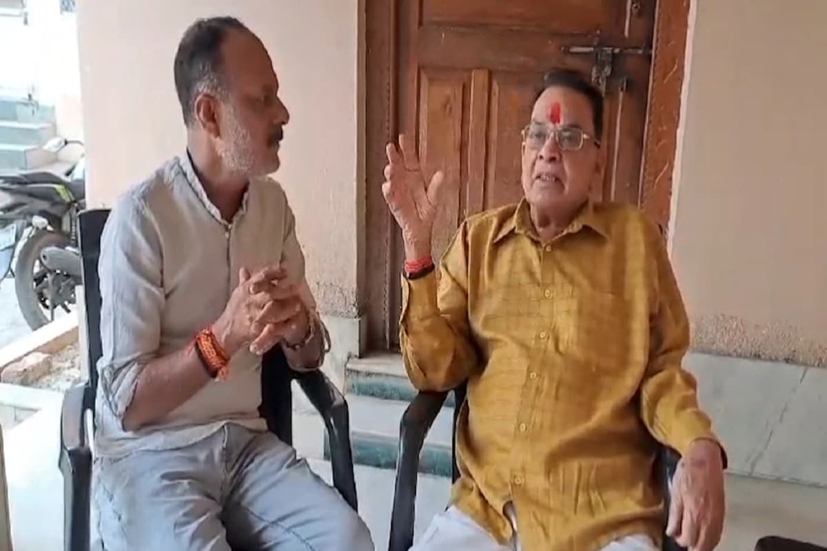 गोमिया के पूर्व विधायक माधवलाल सिंह प्रभात खबर से खास बातचीत में बोले, पहले आम जनता चुनाव लड़ने के लिए देती थी पैसे