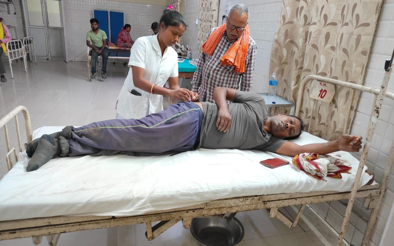 Jharkhand News: कोयला खदान में काम कर रहे 4 मजदूरों से मारपीट, केडीएच परियोजना में काम ठप