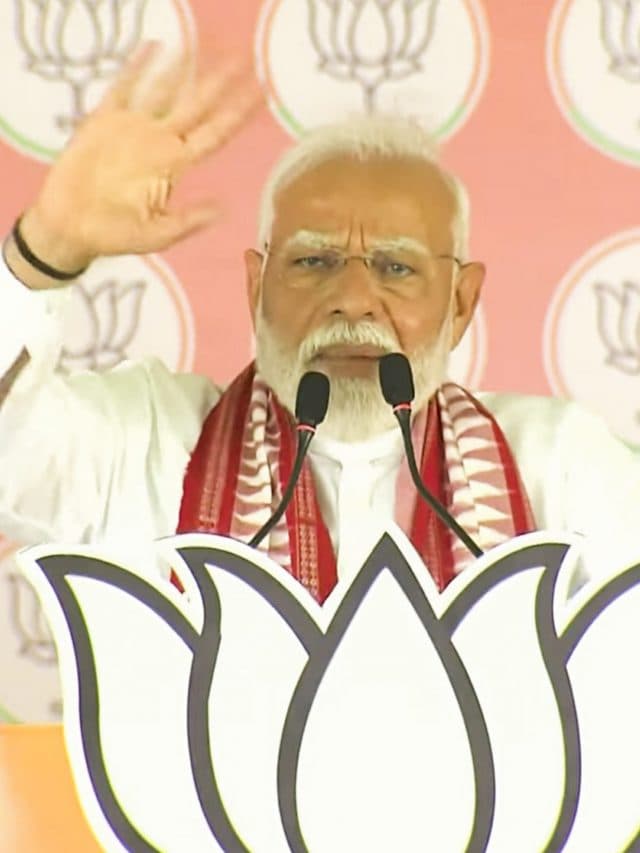 पीएम मोदी की रिटायरमेंट वाले केजरीवाल के बयान पर भड़के आचार्य प्रमोद कृष्णन, दे दिया बड़ा बयान