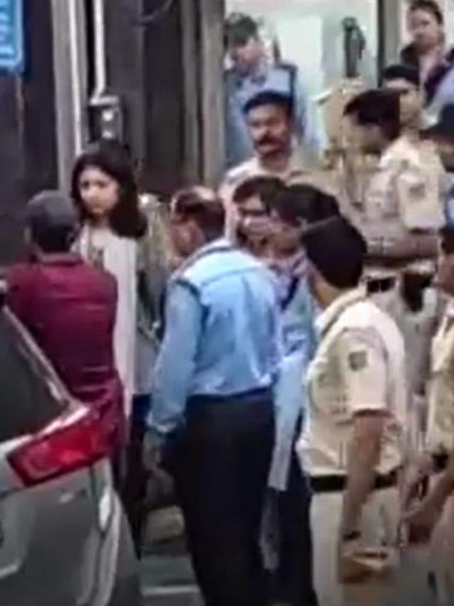 ‘मारपीट’ के बाद स्वाति मालीवाल का पहला वीडियो आया सामने, सीतारमण बोलीं- केजरीवाल चुप क्यों