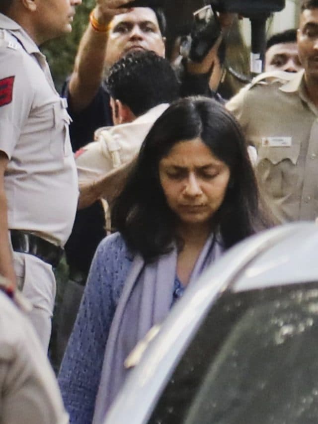 Swati Maliwal Case: दिल्ली पुलिस ने री-क्रिएट किया क्राइम सीन, स्वाति के आरोपों से AAP ने झाड़ा पल्ला