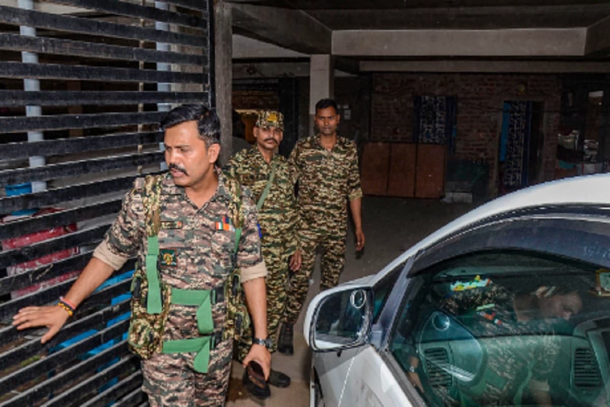 झारखंड के मंत्री आलमगीर आलम के पीएस और उनका नौकर 6 दिनों की ईडी रिमांड पर