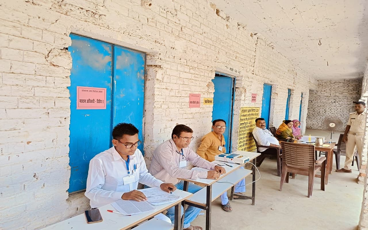 6th Phase Voting: बिहार में कहीं वोट बहिष्कार बनी आफत तो कहीं बिना वोट डाले लौटने की दिखी मजबूरी