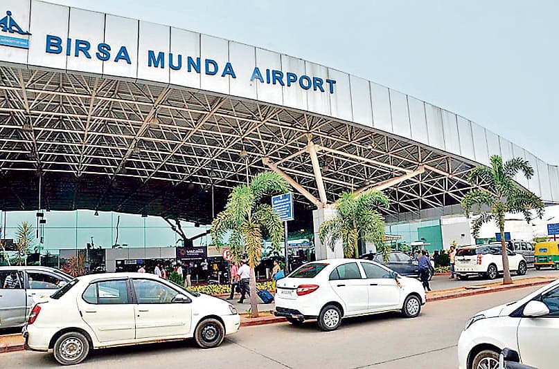 रांची एयरपोर्ट में आज से आठ की जगह 10 मिनट तक होगी नि:शुल्क पार्किंग