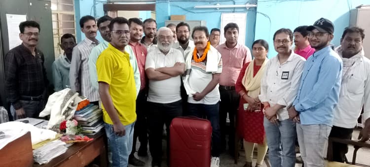 डीवीसी सिविल के सेवानिवृत्त कर्मी को दी गयी विदाई