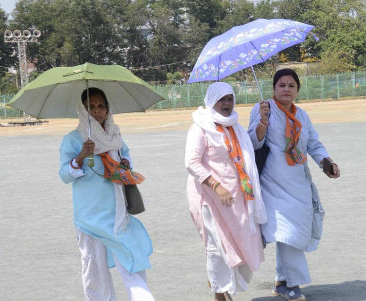 गर्मी के प्रकोप से लोग बेहाल, आज से गिर सकता है तापमान