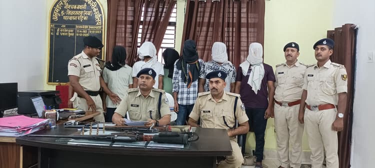 अपराधी राजू खान पांच साथियों के साथ गिरफ्तार