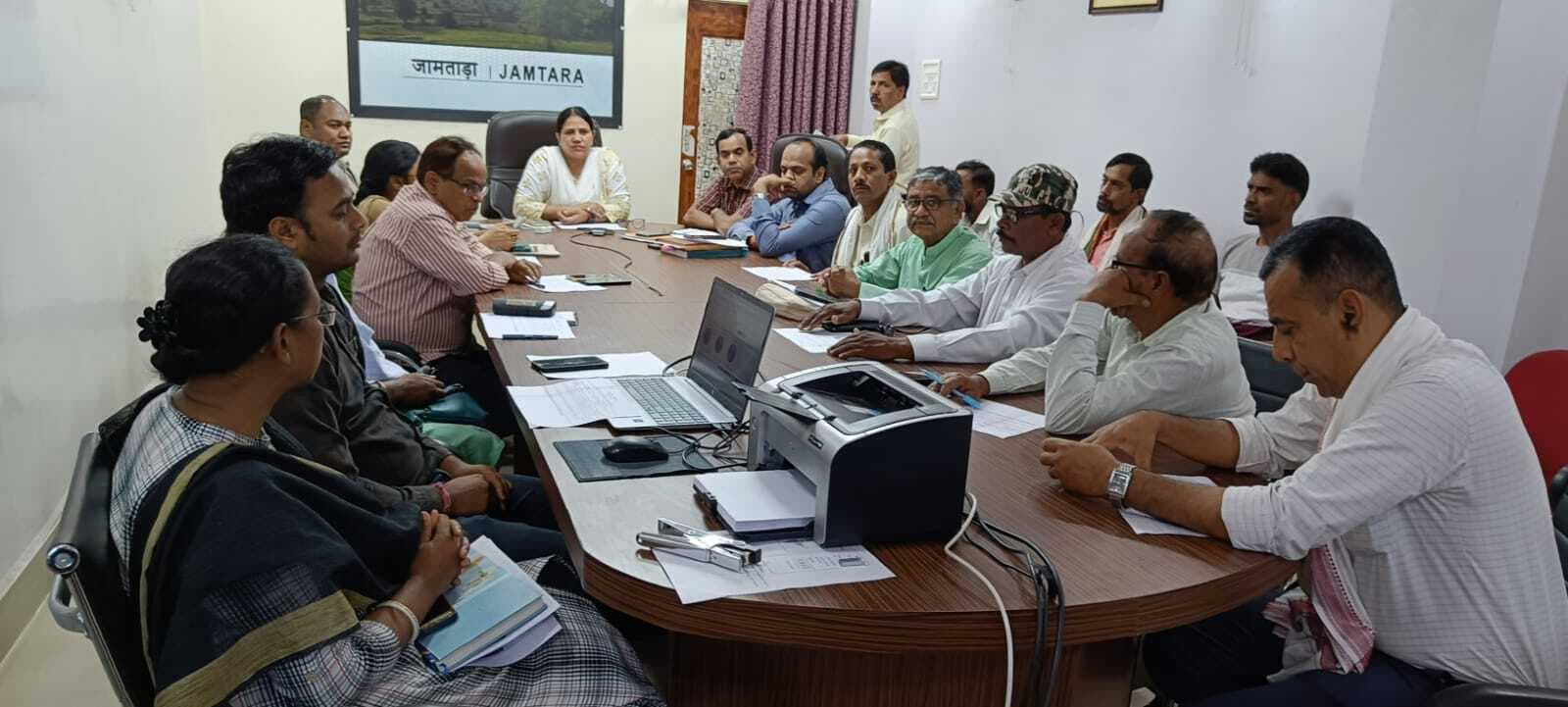 लोस चुनाव को लेकर बीयू, सीयू व वीवीपैट का प्रथम हुआ रेंडमाइजेशन