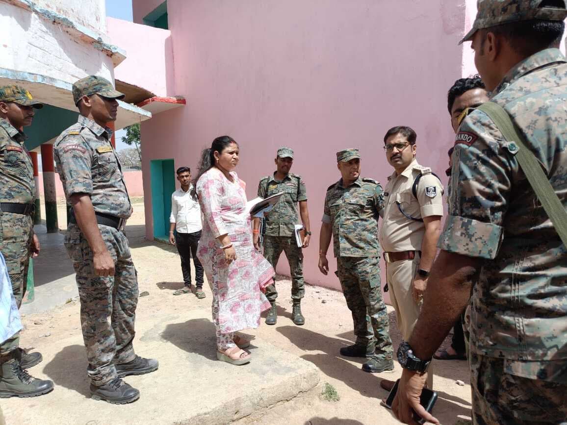 अर्धसैनिक बलों के आवासन स्थल का अधिकारियों ने लिया जायजा, कमी को दूर करने का दिया निर्देश