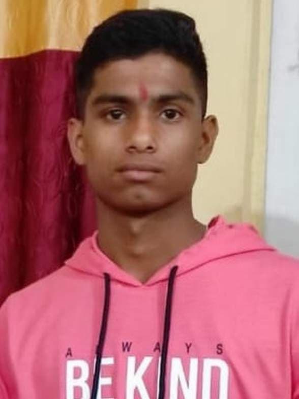 पुपुनकी रेलवे ट्रैक पर मिला किशोर का शव