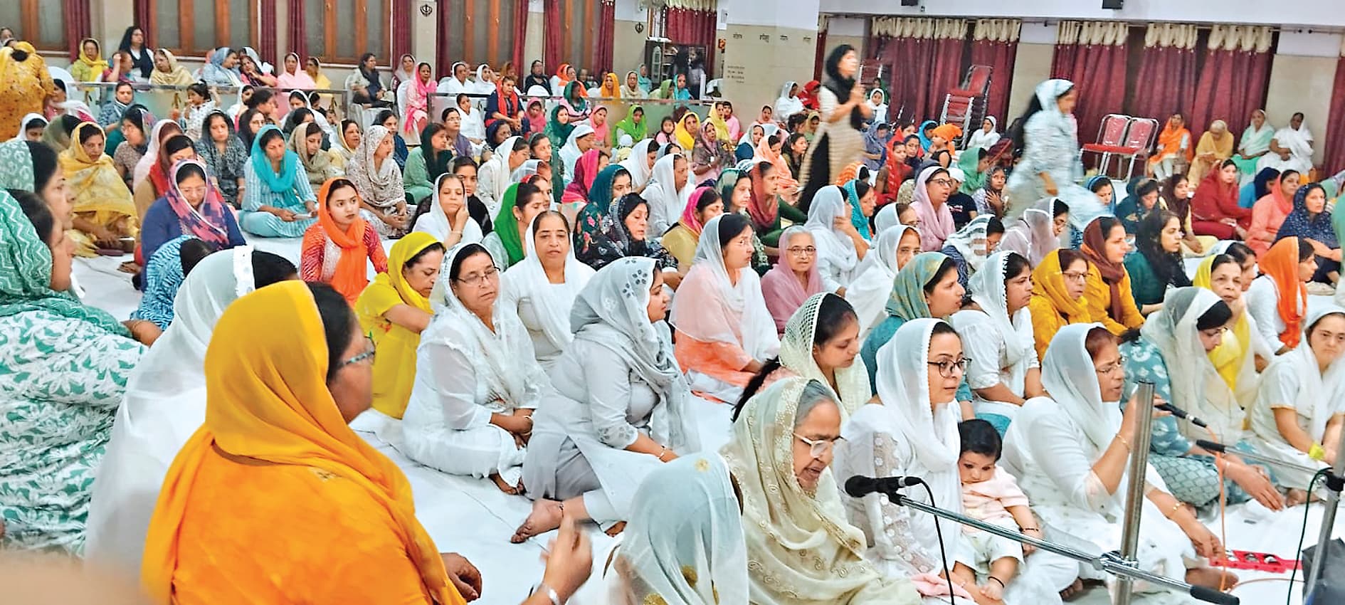 गुरु अर्जुन देव के शहीदी पर्व पर सुखमनी साहिब का पाठ