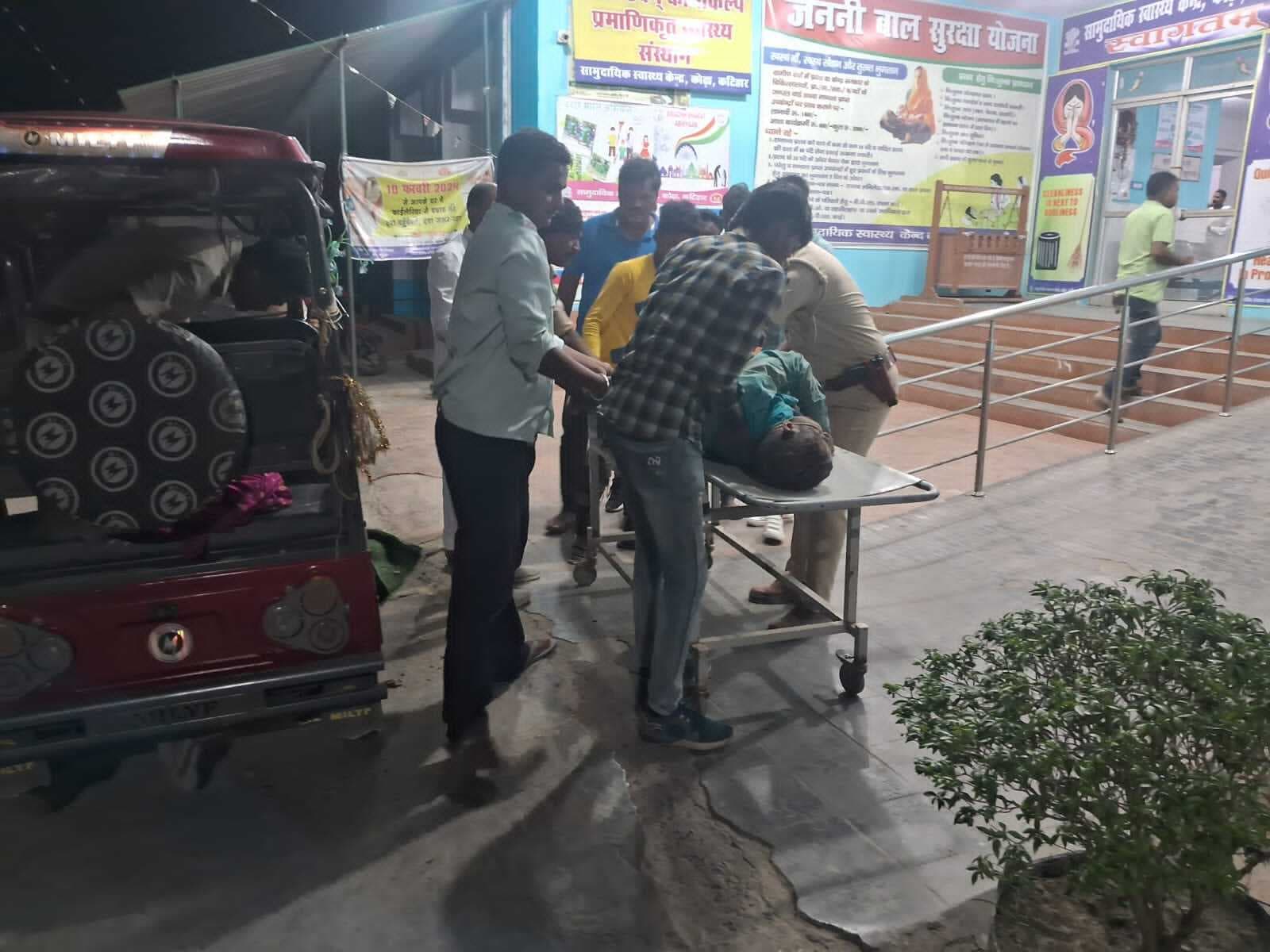 सड़क दुर्घटना में जख्मी व्यक्ति की इलाज के दौरान हुई मौत परिजनों का रो-रोकर बुरा हाल परिजनों का रो-रोकर बुरा हाल