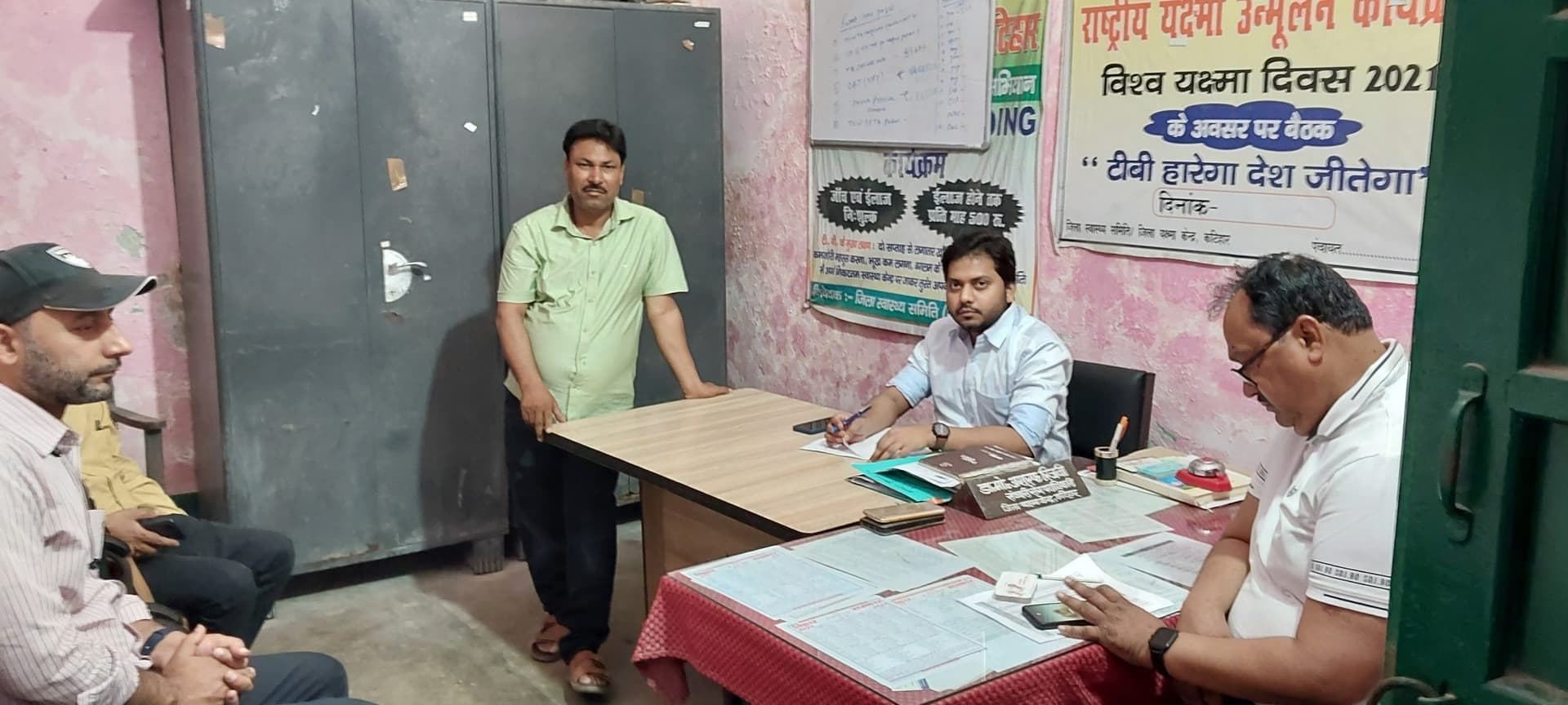जिले के 500 नये यक्ष्मा मरीजों को सरकारी अस्पतालों में नहीं मिल रही दवा, भटक रहे मरीज